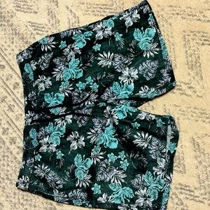 Men’s shorts floral pattern.